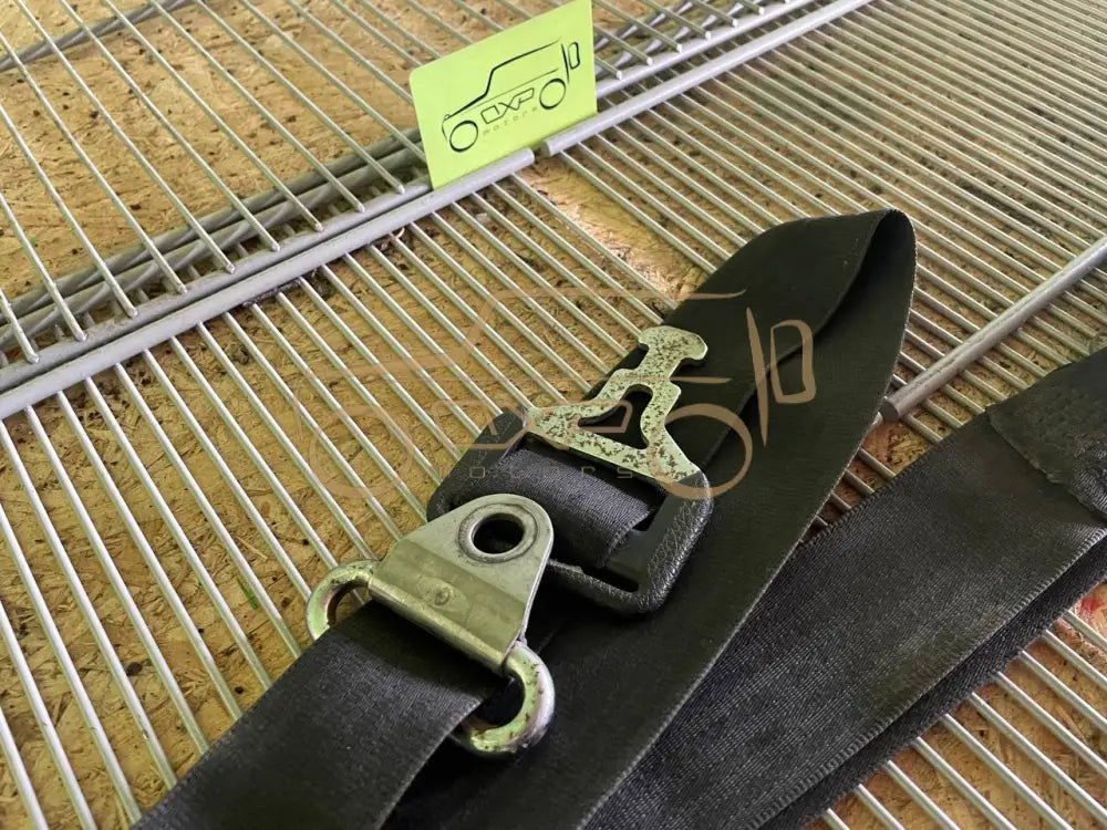 Mercedes-Benz G-Class W460 Front Left Seat Belt
