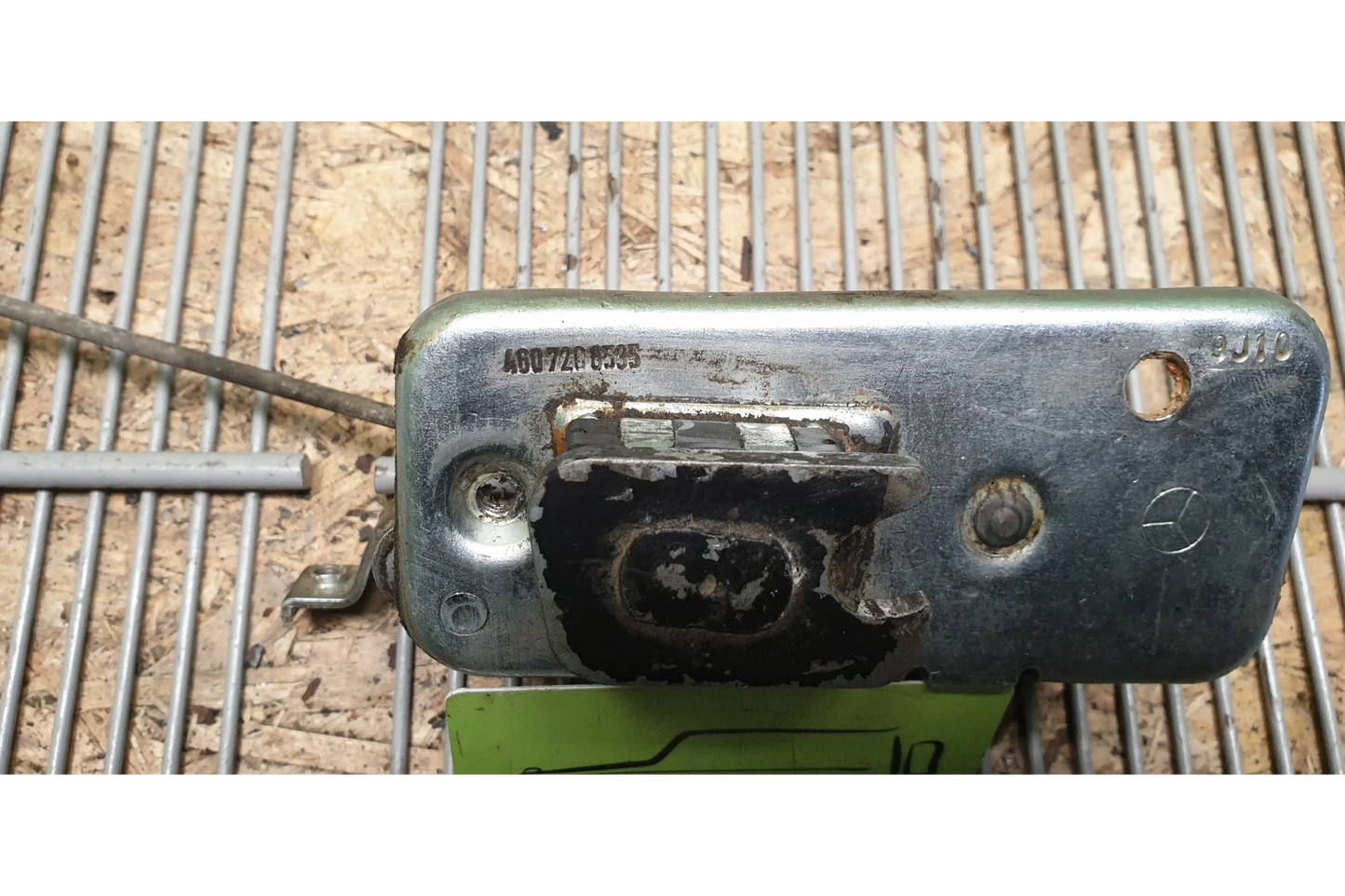 Mercedes-Benz G-Class W460 Right door lock - door lock