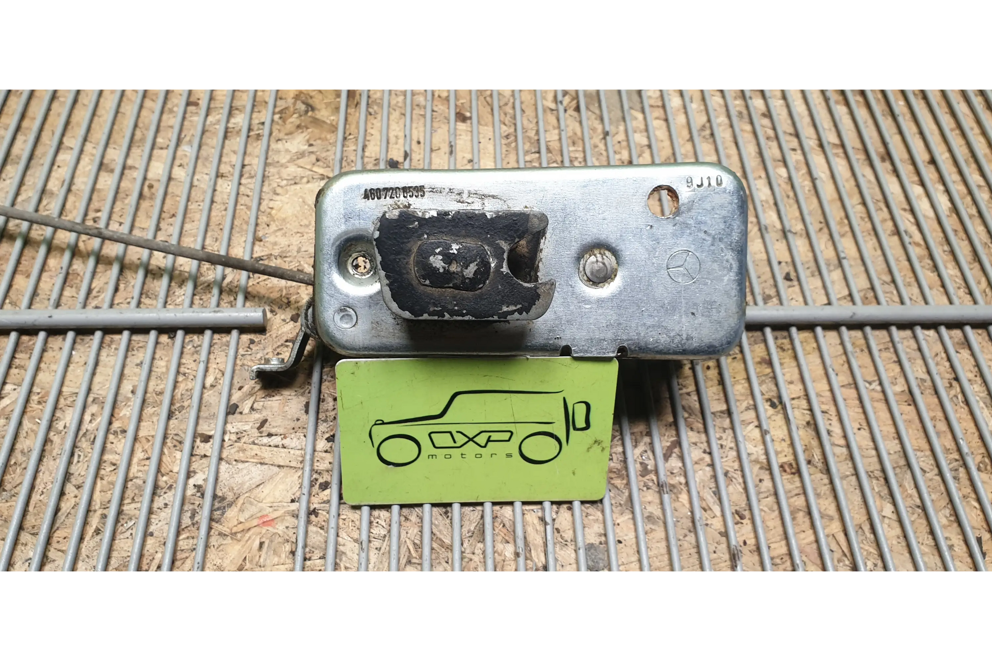 Mercedes-Benz G-Class W460 Right door lock - door lock