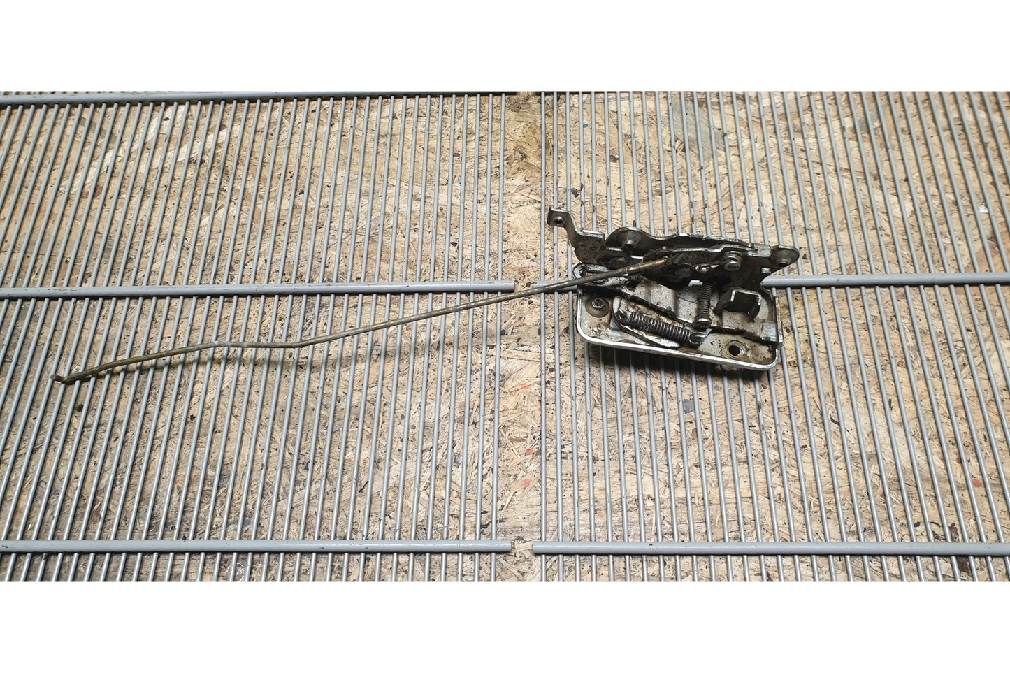 Mercedes-Benz G-Class W460 Right door lock - door lock