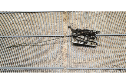 Mercedes-Benz G-Class W460 Right door lock - door lock