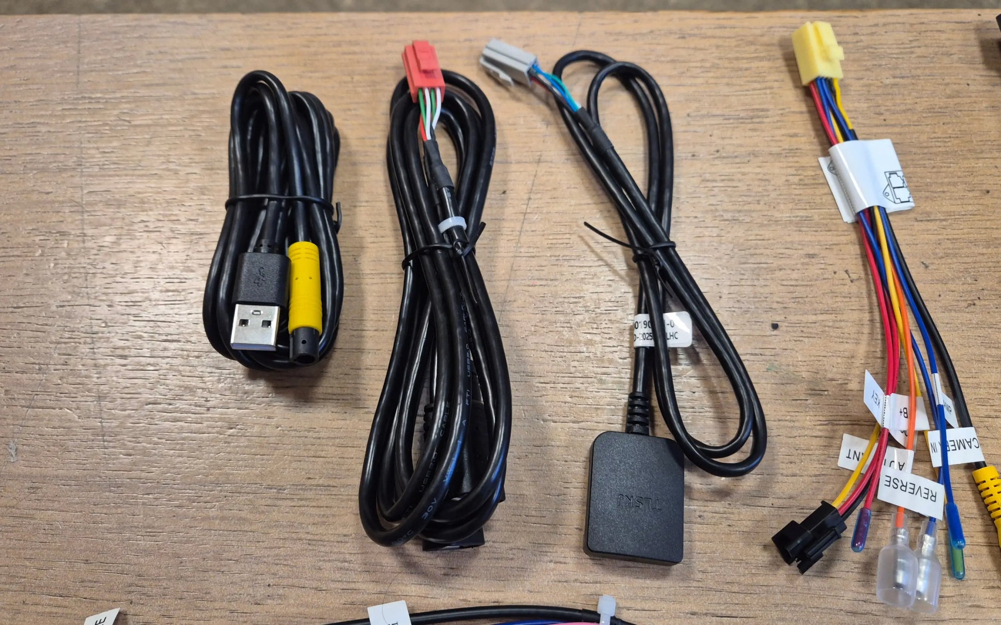 Mercedes-Benz G-Class W460/W461/W463 79-99 Android with bracket - 4GB + 64GB / Front Camera - Android