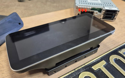 Mercedes-Benz G-Class W460/W461/W463 79-99 Android with bracket - 4GB + 64GB / Front Camera - Android