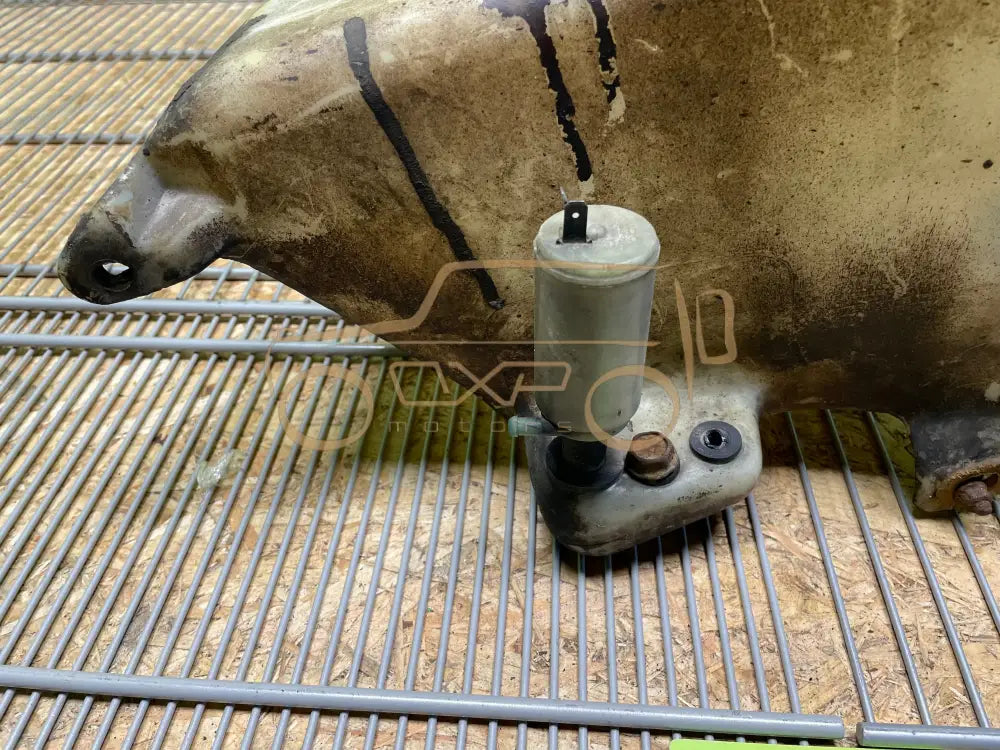 Mercedes-Benz G-Class W460 Windscreen washer reservoir