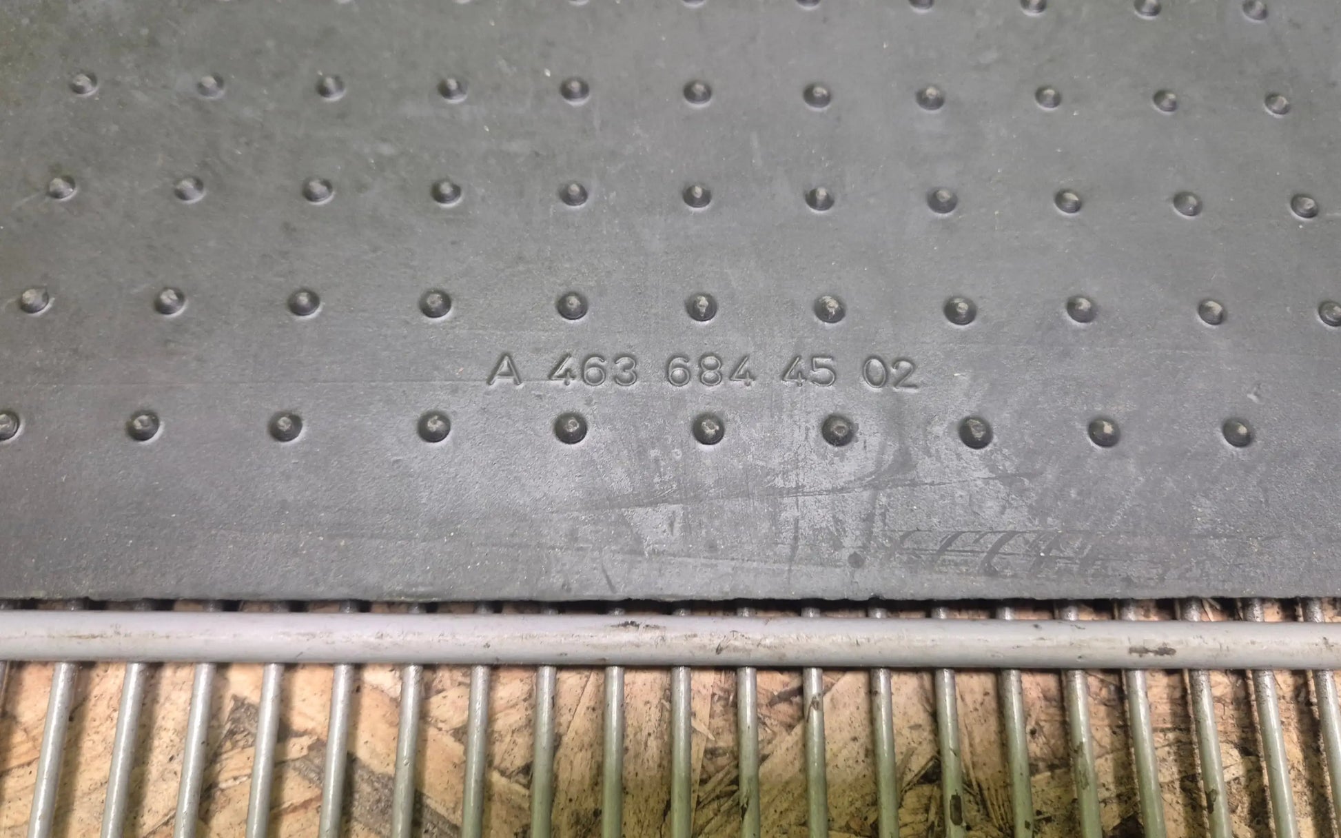 Mercedes-Benz G-Class W463 00-17 Rubber floor mats - floor mats