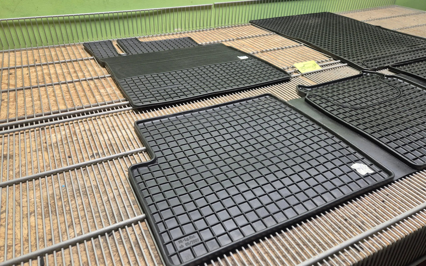 Mercedes-Benz G-Class W463 00-17 Rubber floor mats - floor mats