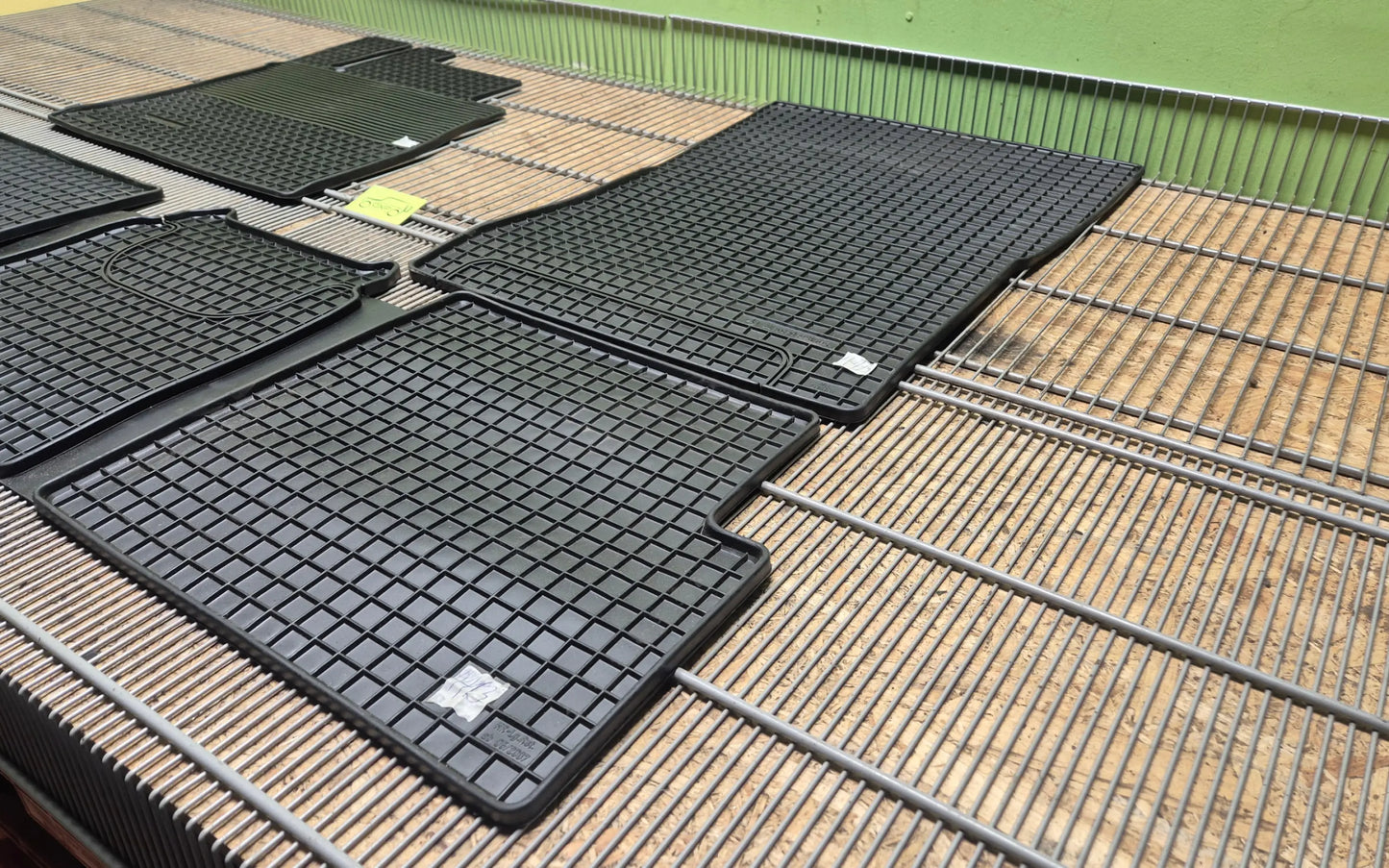 Mercedes-Benz G-Class W463 00-17 Rubber floor mats - floor mats