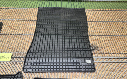Mercedes-Benz G-Class W463 00-17 Rubber floor mats - floor mats