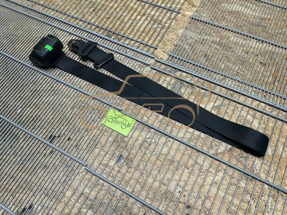 Mercedes-Benz G-Class W463 1993 Front Left Seat Belt