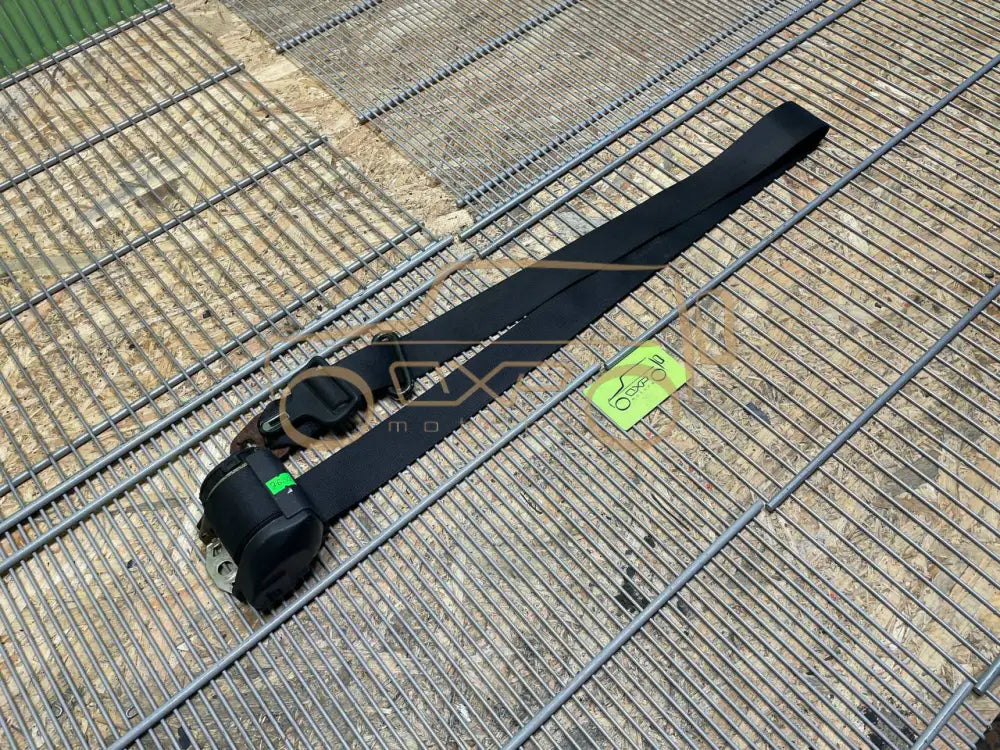 Mercedes-Benz G-Class W463 1993 Front Left Seat Belt