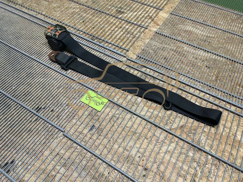 Mercedes-Benz G-Class W463 1993 Front Left Seat Belt
