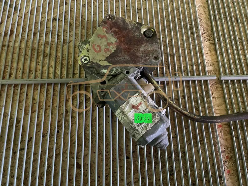 Mercedes-Benz G-Class W463 1999. Window Regulator
