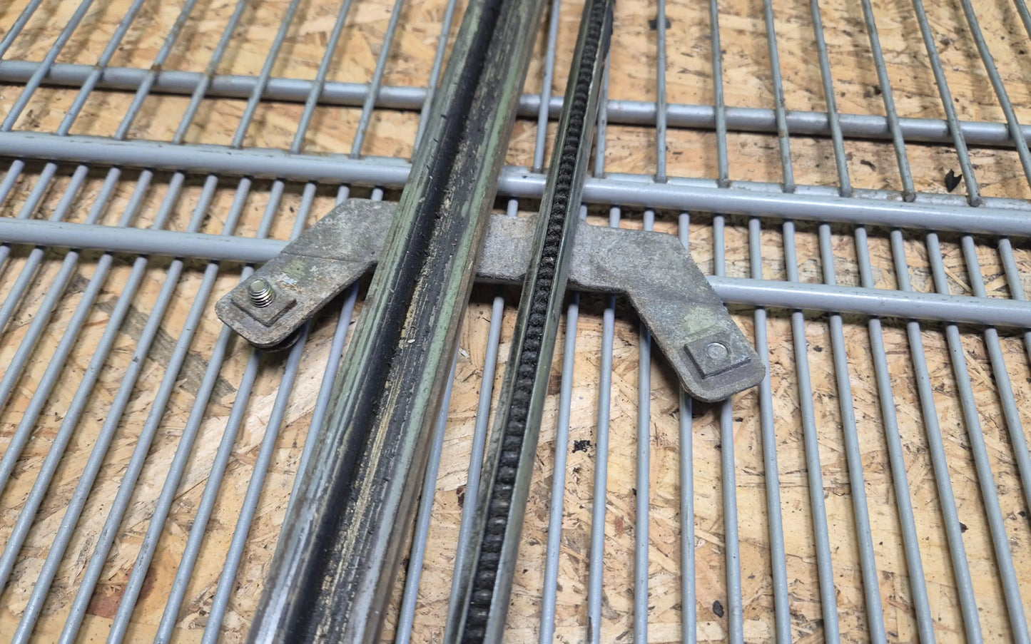 Mercedes-Benz G-Class W463 1999. Front Left Window Regulator - window regulator