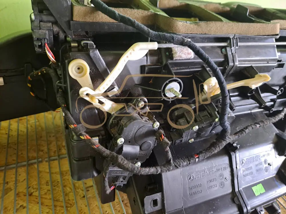 Mercedes-Benz G-Class W463 2013 RHD Heater box