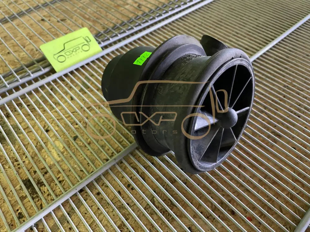 Mercedes-Benz G-Class W463 Air Cleaner