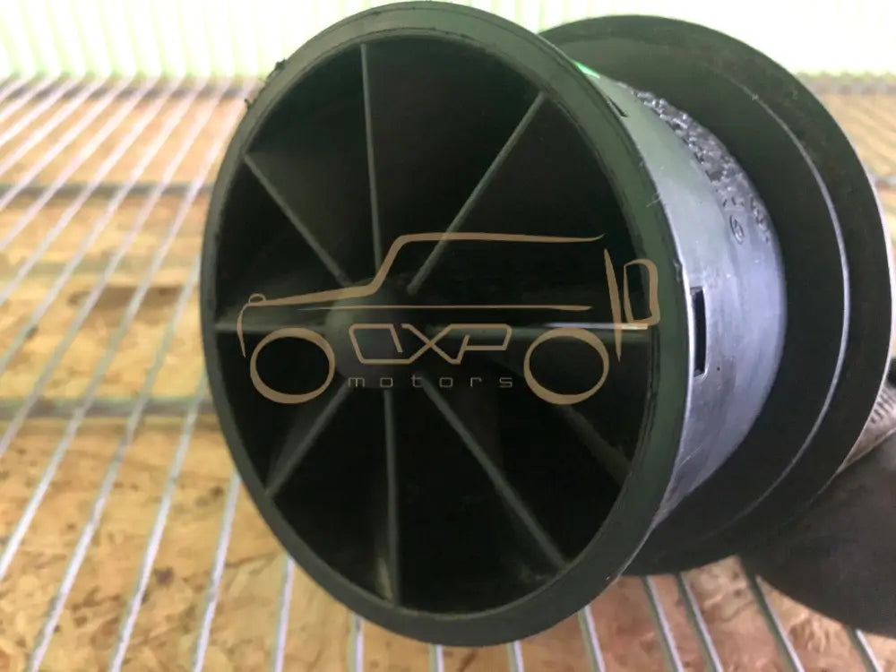 Mercedes-Benz G-Class W463 Air cleaner