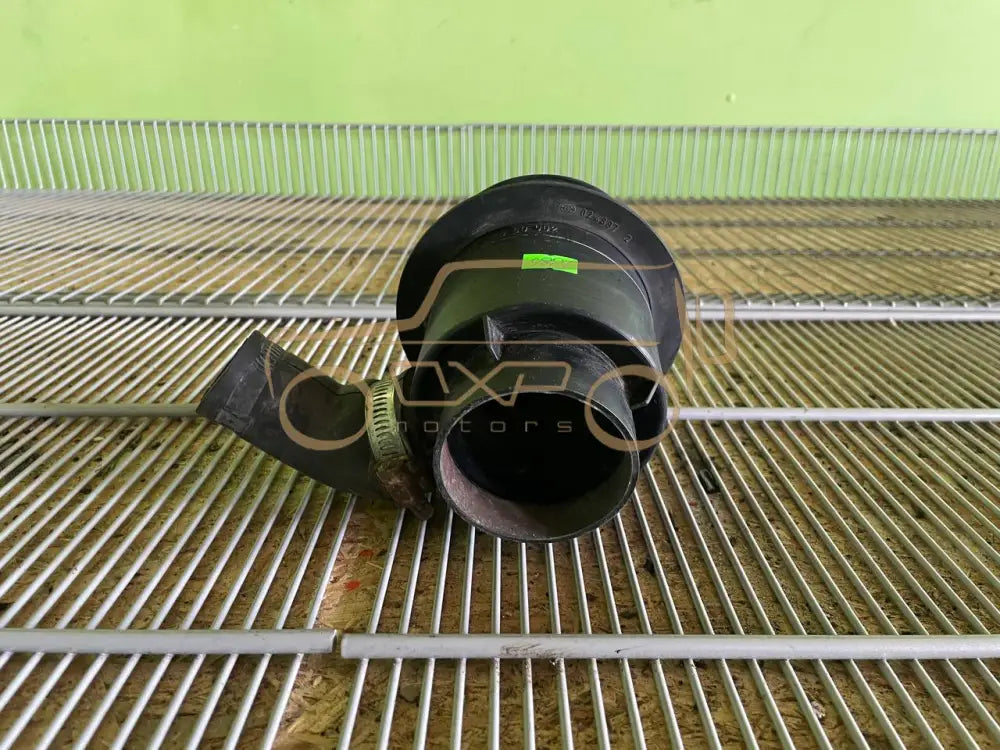 Mercedes-Benz G-Class W463 Air Cleaner