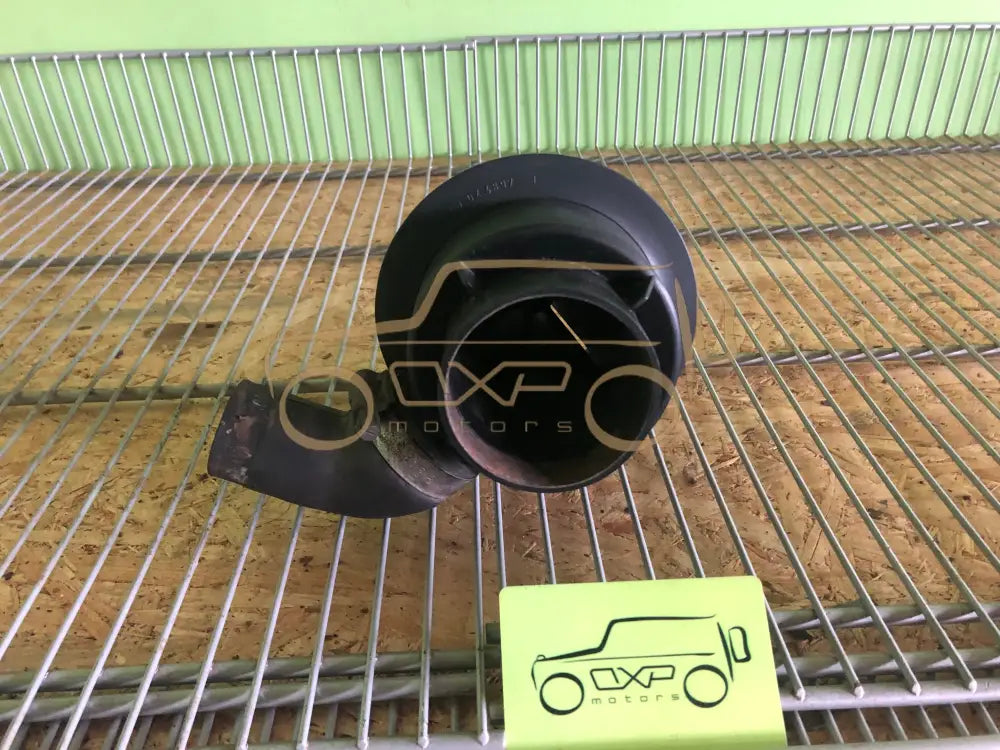 Mercedes-Benz G-Class W463 Air cleaner