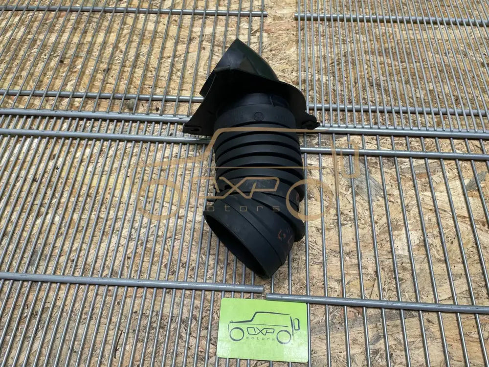 Mercedes-Benz G-Class W463 Air intake Hose Left