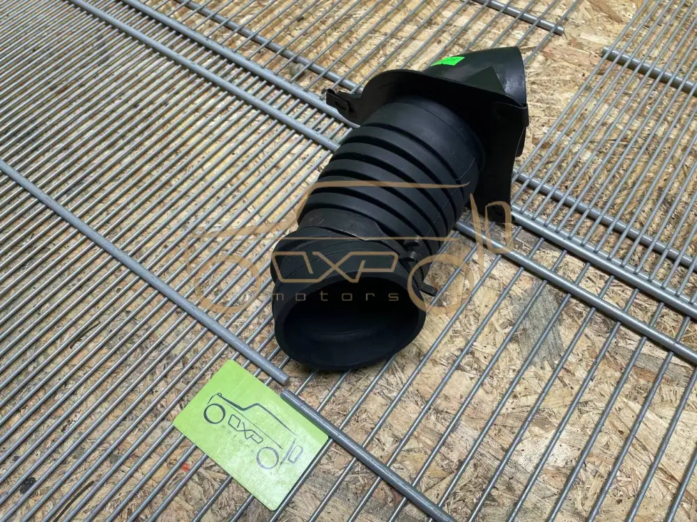 Mercedes-Benz G-Class W463 Air intake Hose Left