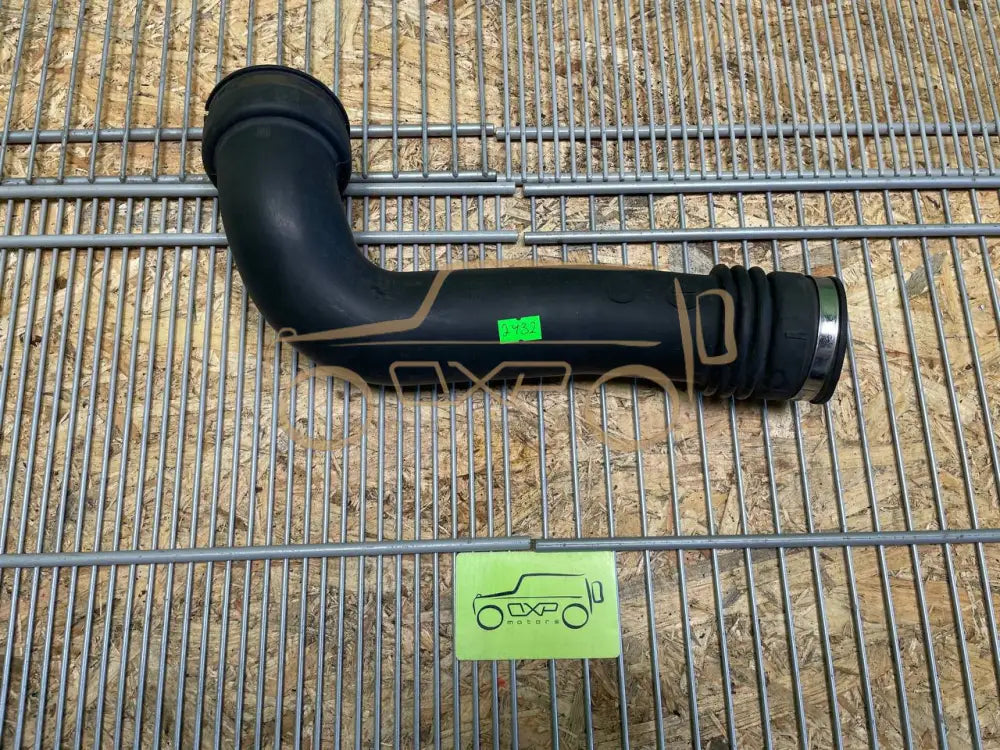 Mercedes-Benz G-Class W463 Air intake pipe