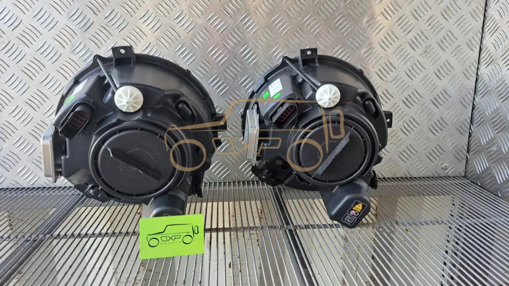 Mercedes-Benz G-Class W463 AMG 4x4² BI-XENON Headlights