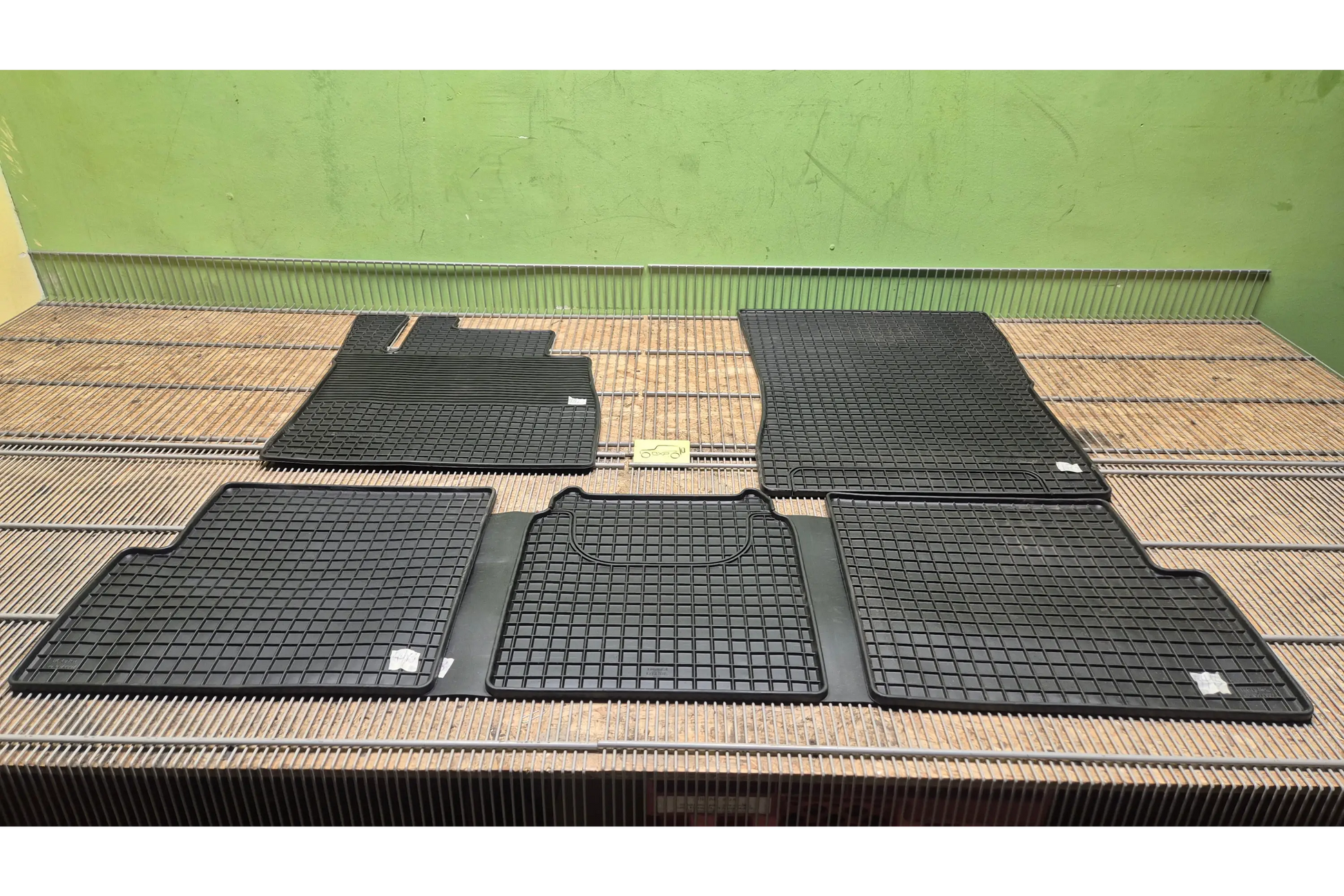 Mercedes-Benz G-Class W463 AMG fender flare set + Rubber floor mat set