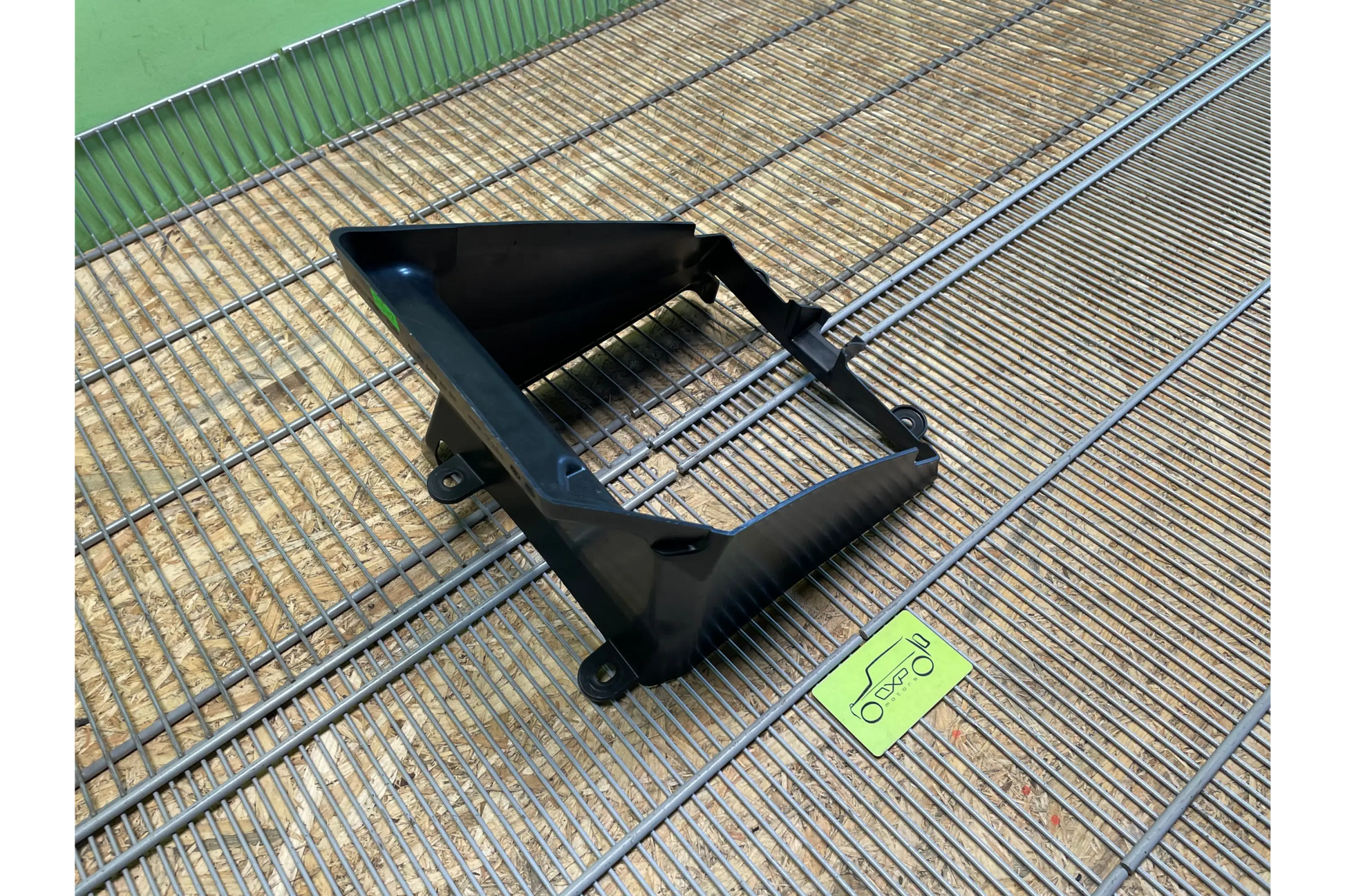 Mercedes-Benz G-Class W463 AMG Front Left Air Duct Vent - air duct