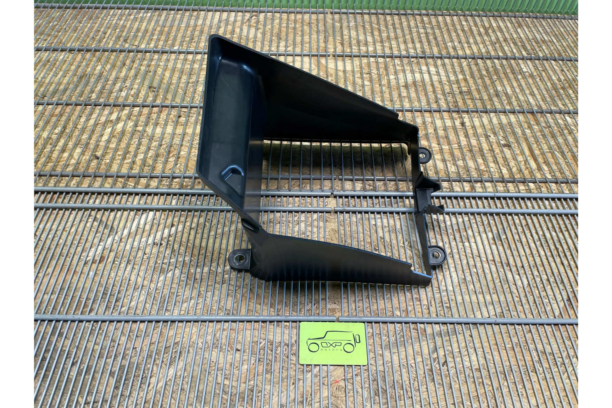 Mercedes-Benz G-Class W463 AMG Front Left Air Duct Vent - air duct