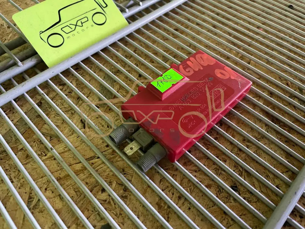 Mercedes-Benz G-Class W463 Antenna Amplifier Module