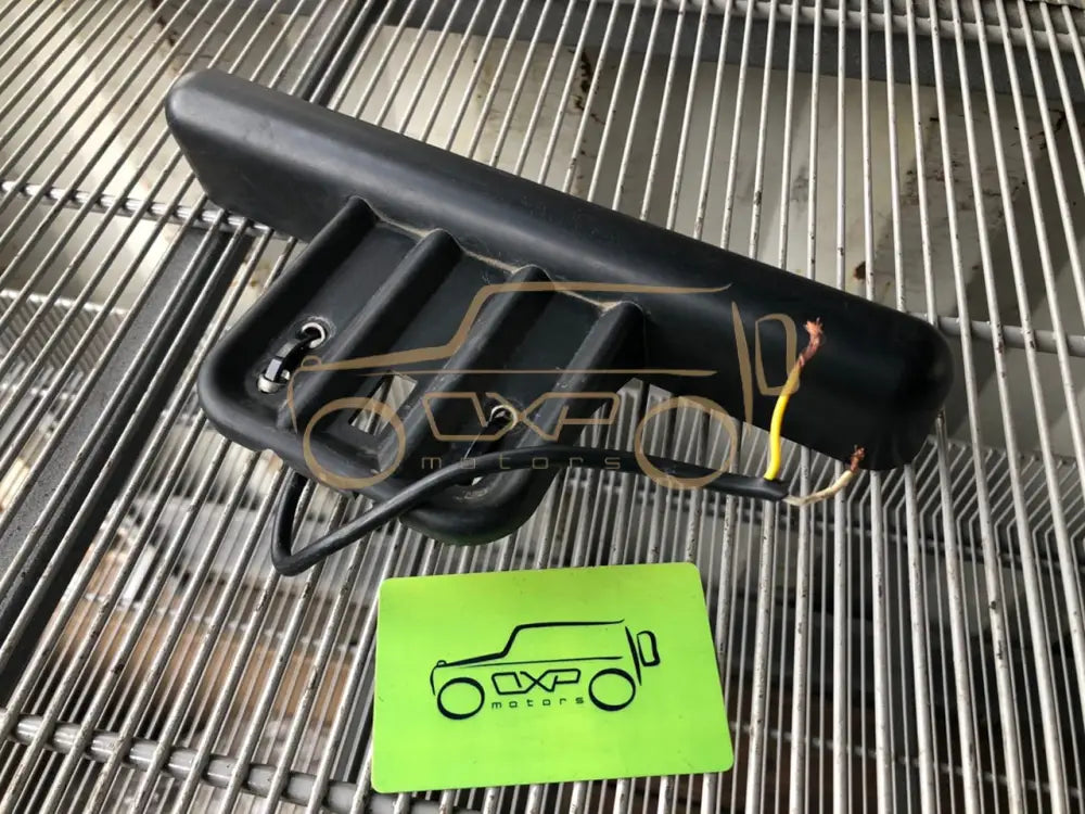 Mercedes-Benz G-Class W463 Auxiliary brake light