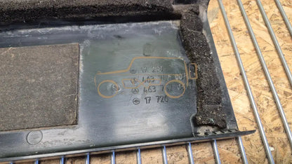 Mercedes-Benz G-Class W463 B-Pillar Cover