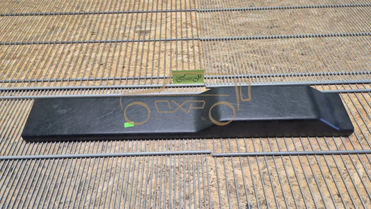 Mercedes-Benz G-Class W463 B-Pillar Cover