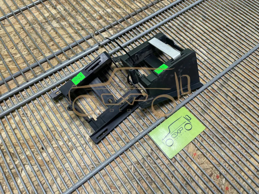 Mercedes-Benz G-Class W463 Blind spot radar mount bracket set - blind spot radar mount bracket