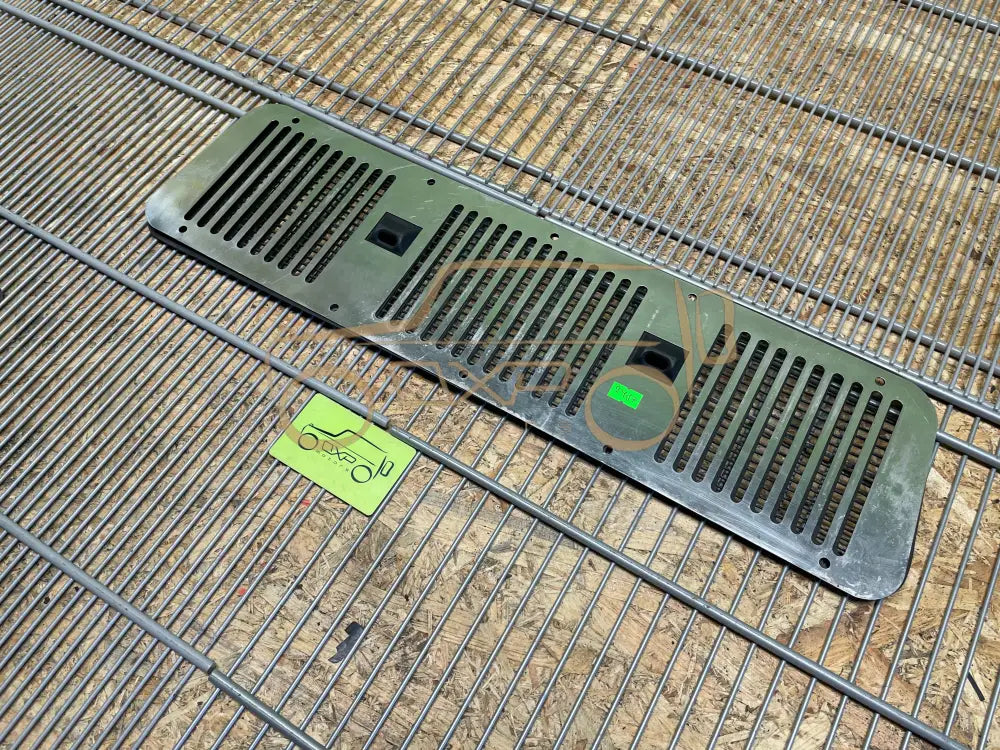 Mercedes-Benz G-Class W463 Bonnet Grille Cover