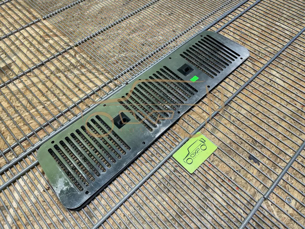 Mercedes-Benz G-Class W463 Bonnet Grille Cover