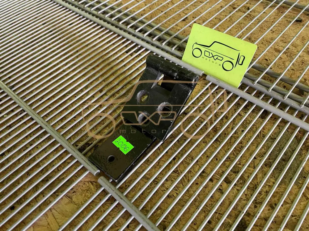 Mercedes-Benz G-Class W463 Bonnet Hinge