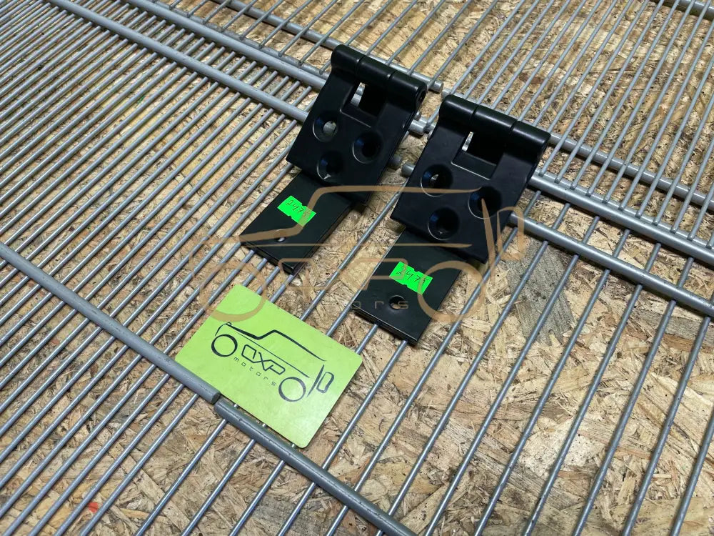 Mercedes-Benz G-Class W463 Bonnet Hinge Set