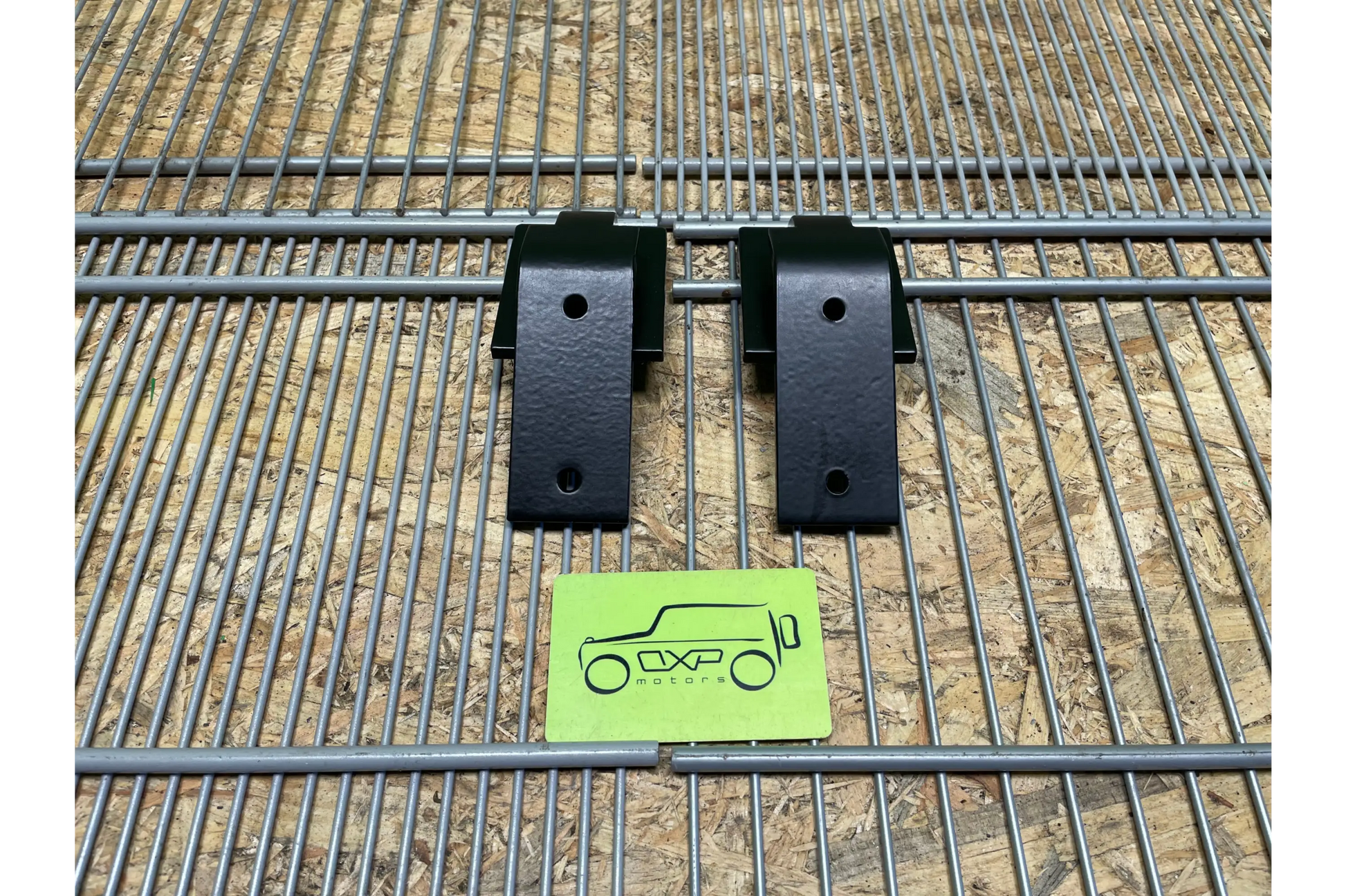Mercedes-Benz G-Class W463 Bonnet Hinge Set