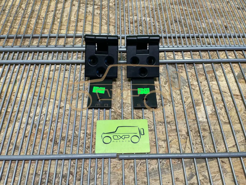 Mercedes-Benz G-Class W463 Bonnet Hinge Set