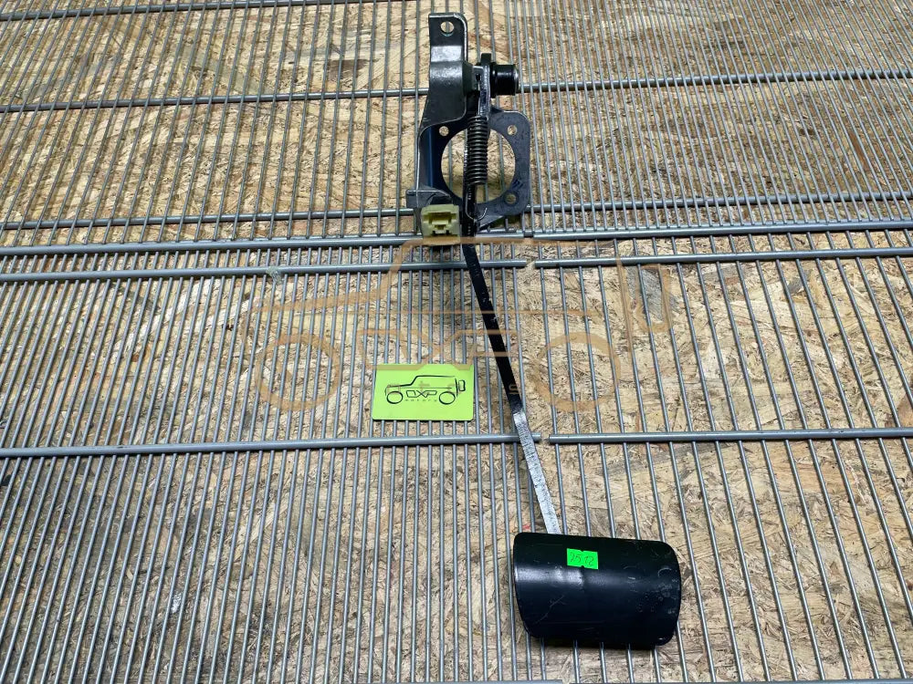 Mercedes-Benz G-Class W463 Brake pedal