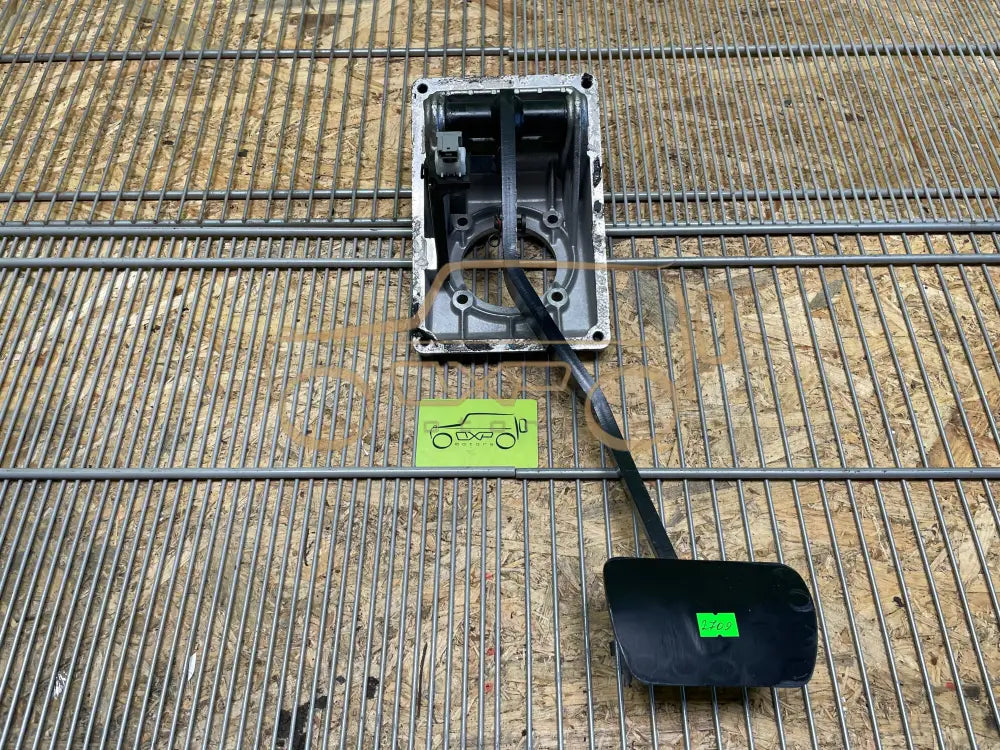Mercedes-Benz G-Class W463 Brake pedal - brake pedal