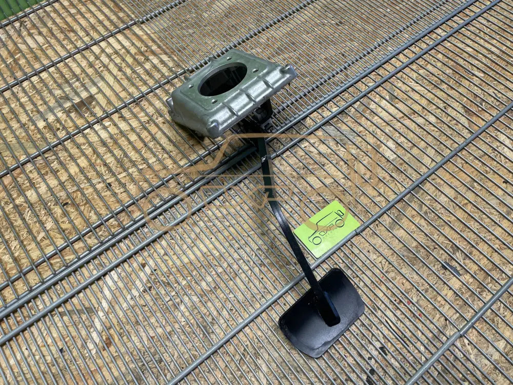 Mercedes-Benz G-Class W463 Brake pedal - brake pedal