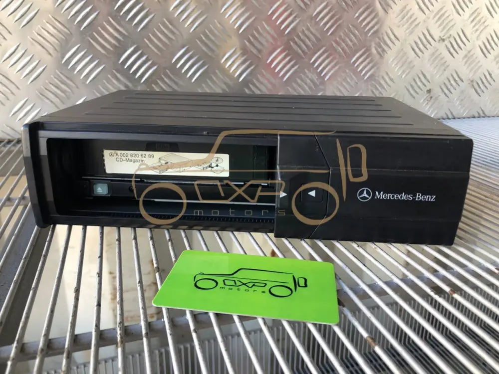 Mercedes-Benz G-Class W463 CD Changer