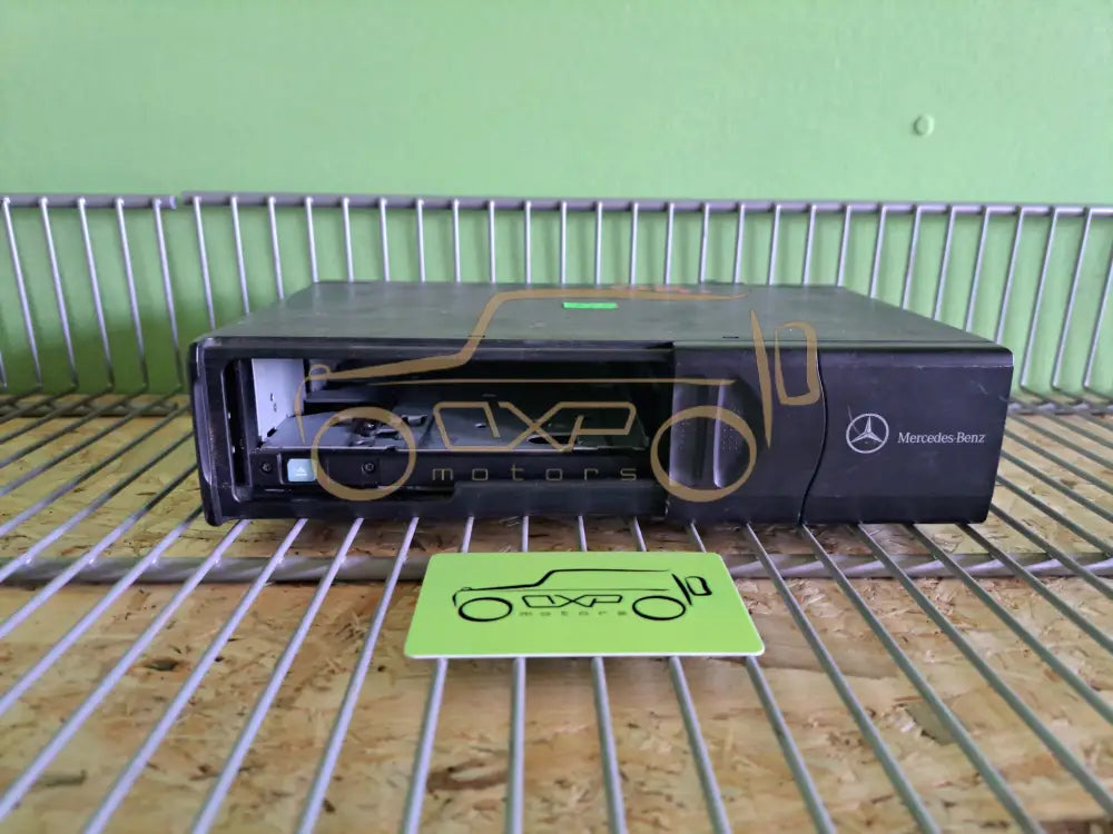 Mercedes-Benz G-Class W463 CD Changer