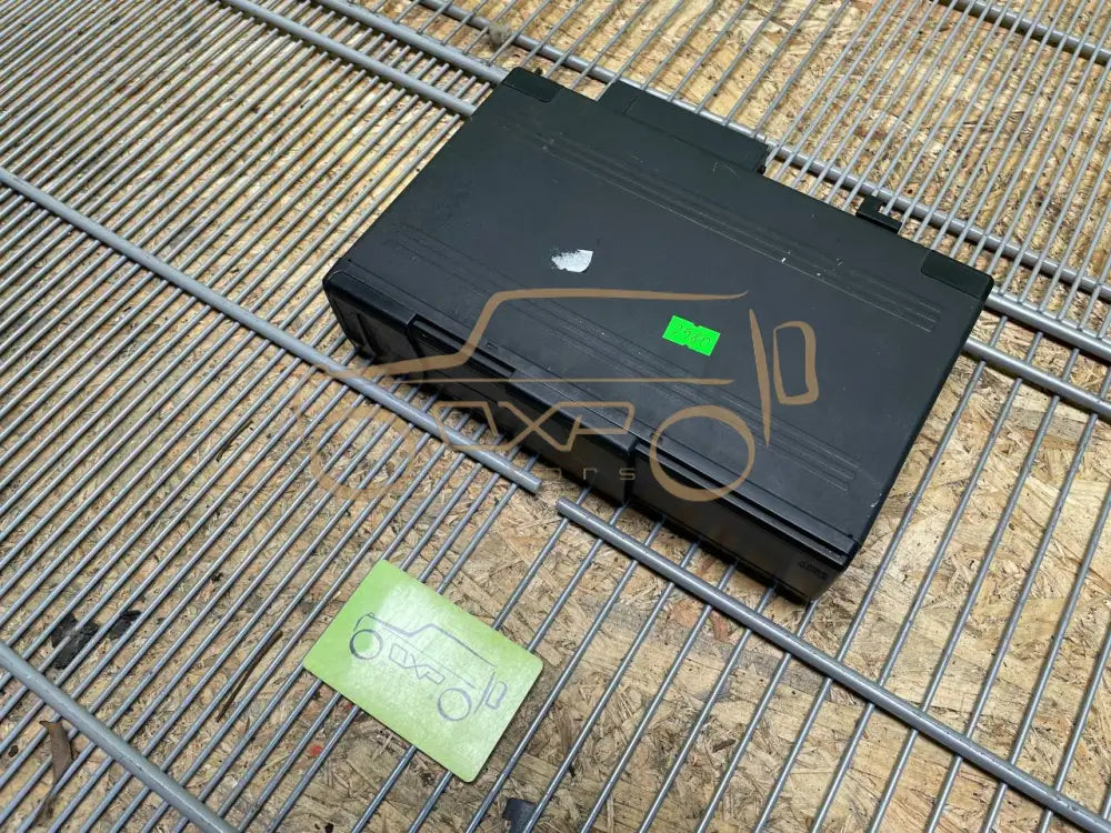 Mercedes-Benz G-Class W463 CD-Changer