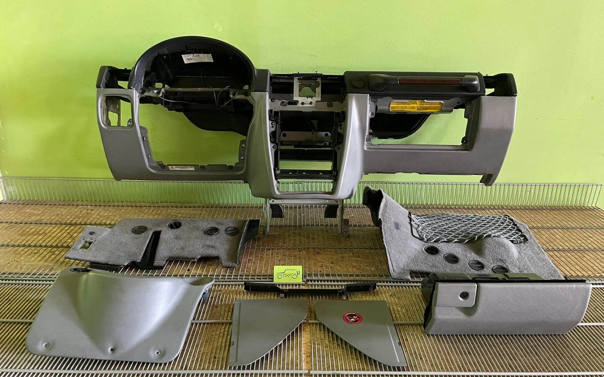 Mercedes-Benz G-Class W463 Complete gray interior