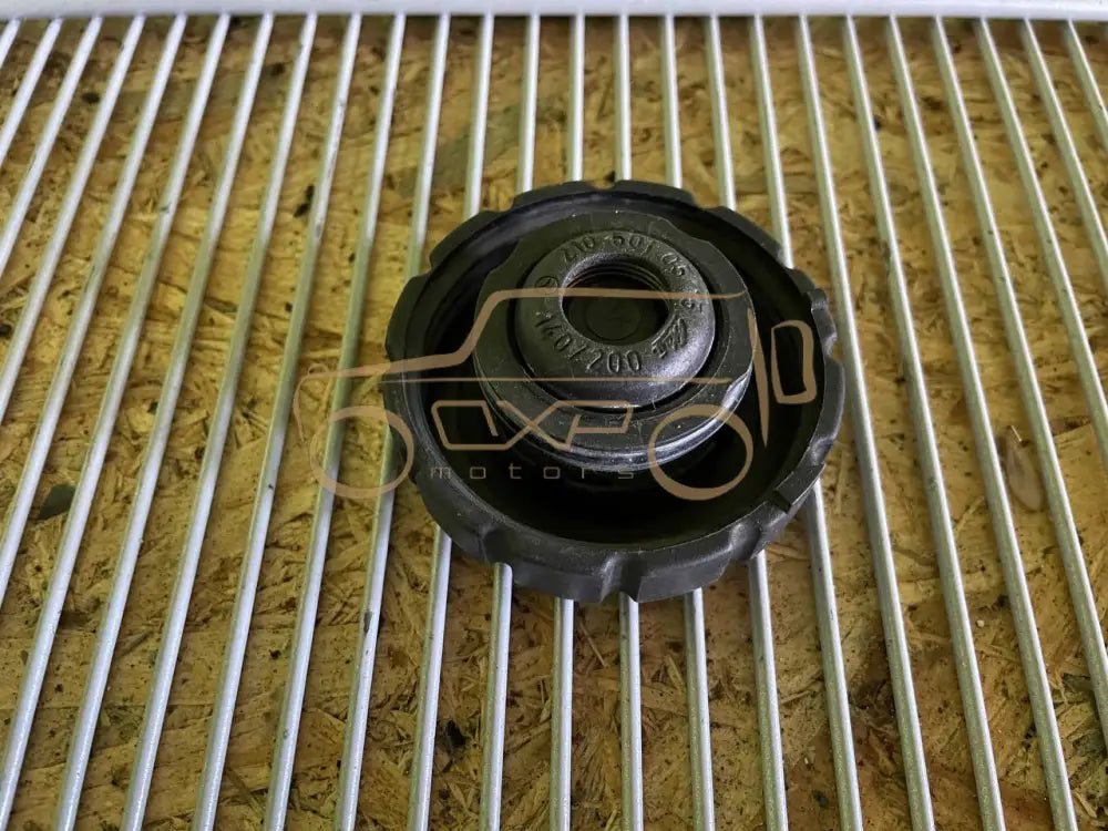Mercedes-Benz G-Class W463 Coolant Tank Cap