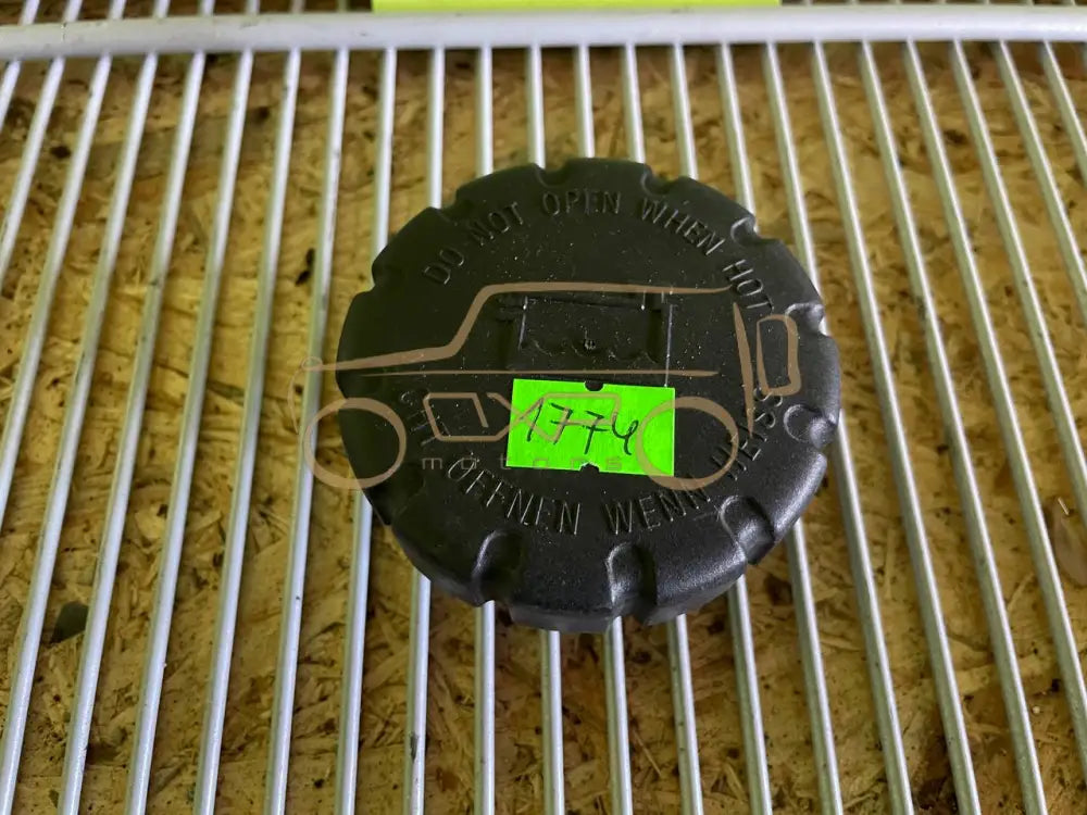 Mercedes-Benz G-Class W463 Coolant Tank Cap