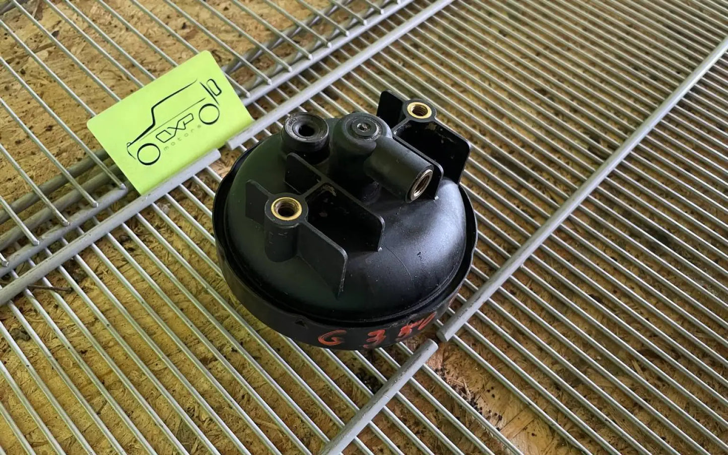 Mercedes-Benz G-Class W463 Defferential lock vacuum cylinder - vacuum cylinder